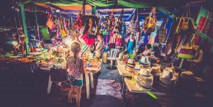 Rot Fai Market Ratchada