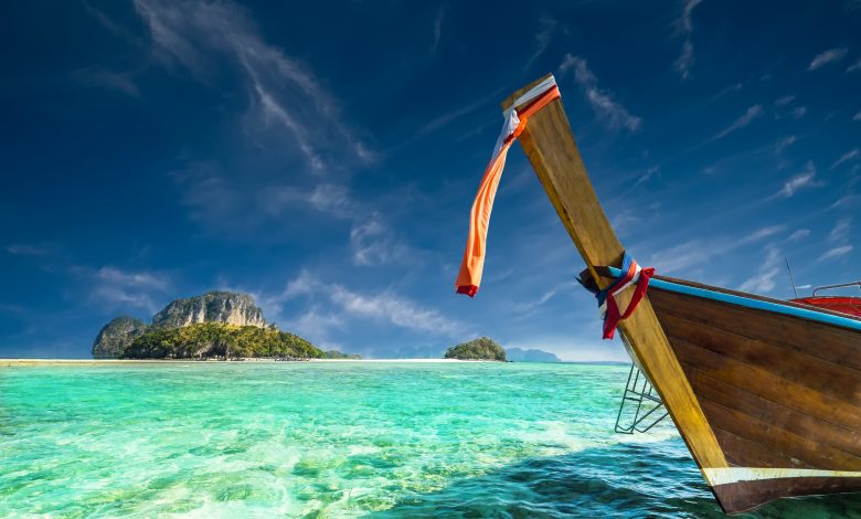 mar de tailandia con un longboat 